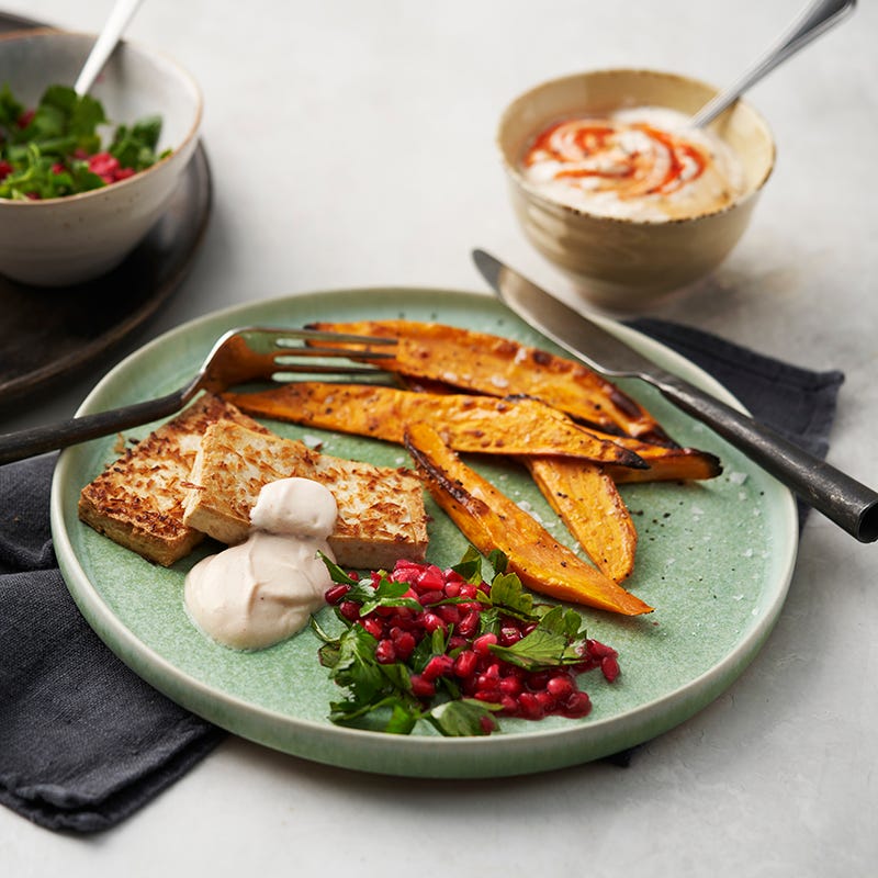 ViktVäktarna - Kokospanerad tofu med sötpotatis och granatäpplesalsa