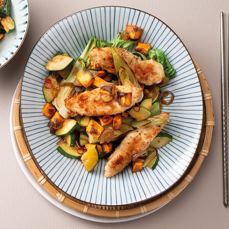 Kokoshähnchen mit grünem Asia-Gemüse und Süßkartoffel