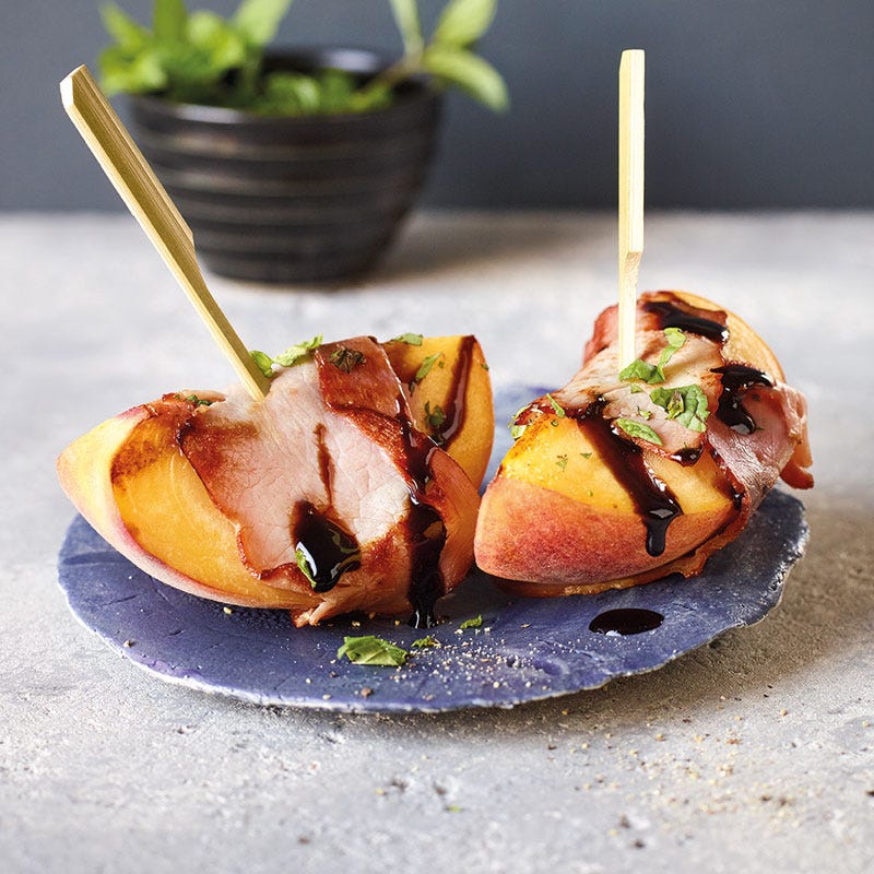 Pfirsiche im Schinkenmantel