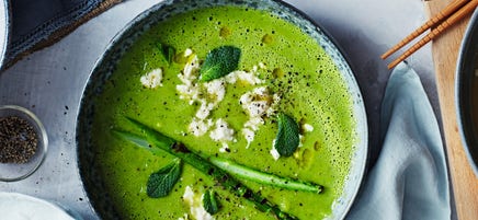 Pea, lettuce & asparagus soup