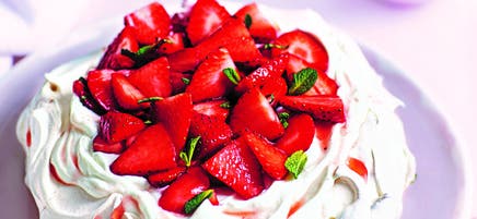Strawberry, elderflower & mint pavlova
