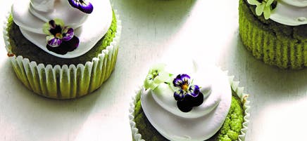 Sweet pea cupcakes