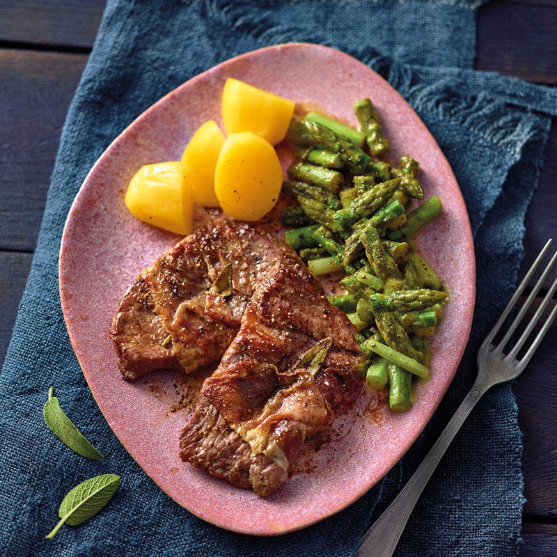 Saltimbocca mit grünem Spargel