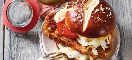 Schnitzelburger im Laugenbrötli
