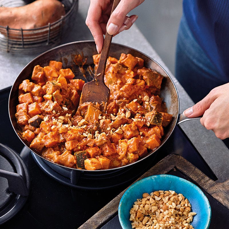 Auberginenpfanne mit Erdnuss