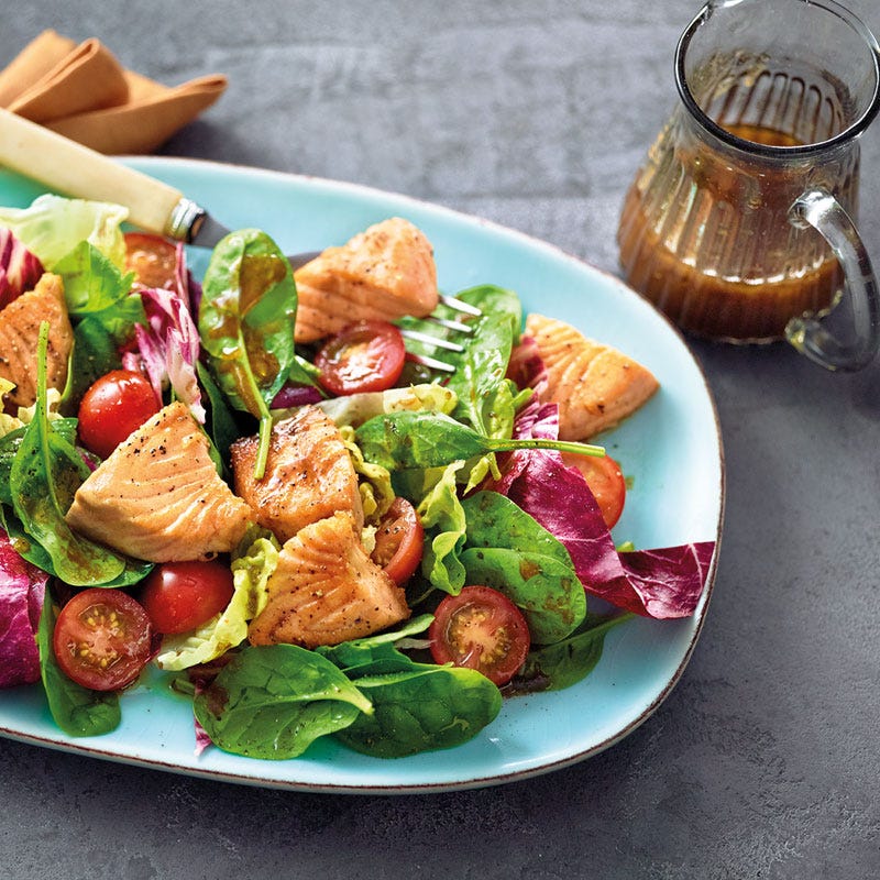 Blattsalatmischung mit Lachs