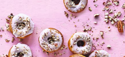 Süsskartoffeldonuts mit Pekannüssen
