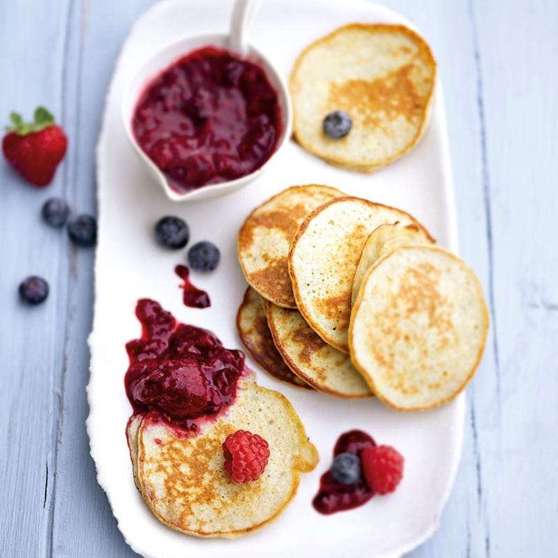 Foto van Banaanpannenkoekjes met rodevruchtensaus door WW