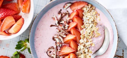 Petit-déjeuner aux fraises et Yogurette
