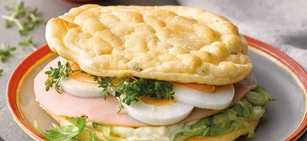 Low-Carb-Sandwich mit Ei