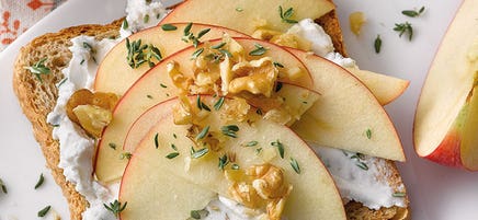 Apfel-Ziegenkäse-Schnitte