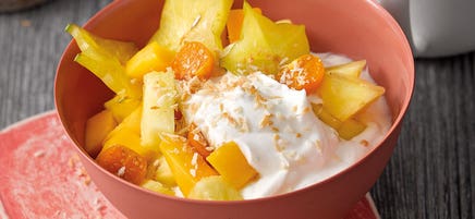 Kokosquark mit exotischem Obst