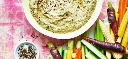 Roasted broccoli houmous with crudités