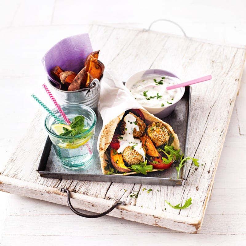 Photo de/du Falafels de courgette avec frites de patate douce par WW