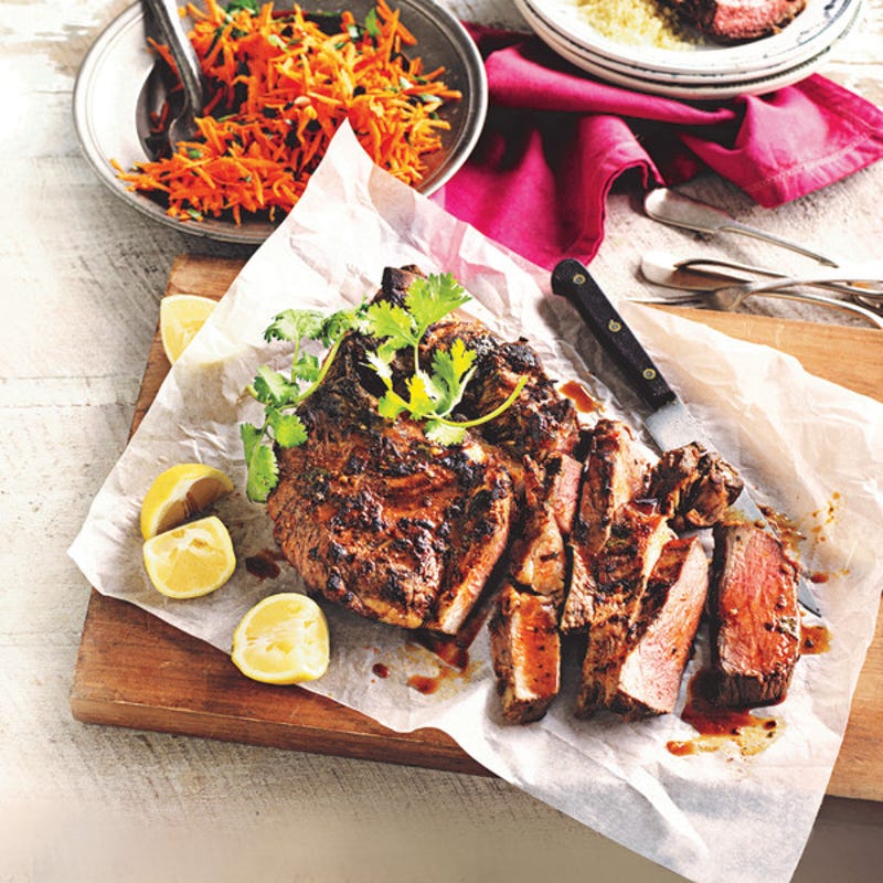 Photo de/du Gigot d’agneau au barbecue avec salade de carotte par WW