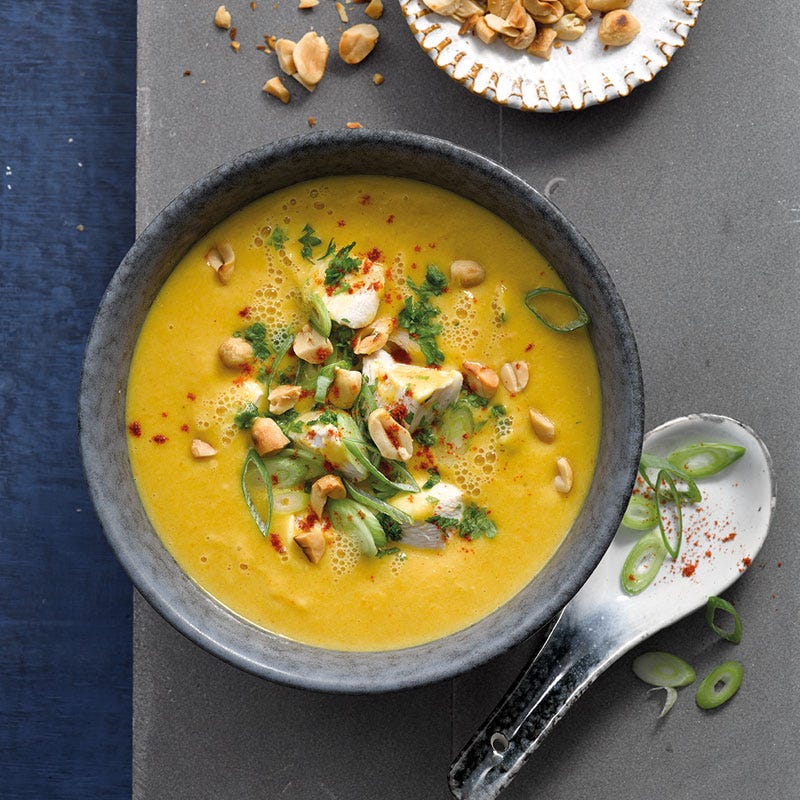 Erdnusssuppe mit Hähnchen
