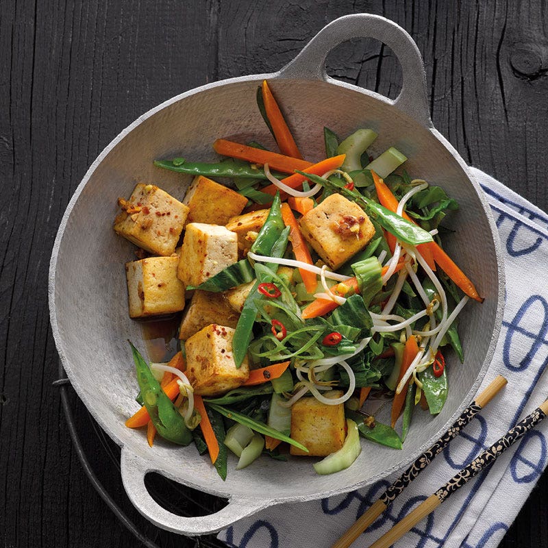 Asia-Pfanne mit Knoblauchtofu