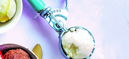 Vegan almond milk ice 'cream'