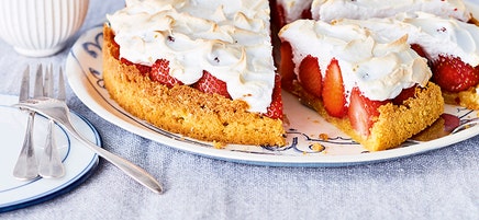 Aardbeientaart met meringue