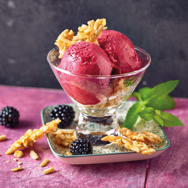 ViktVäktarna - Björnbärssorbet med karamelliserad mandel