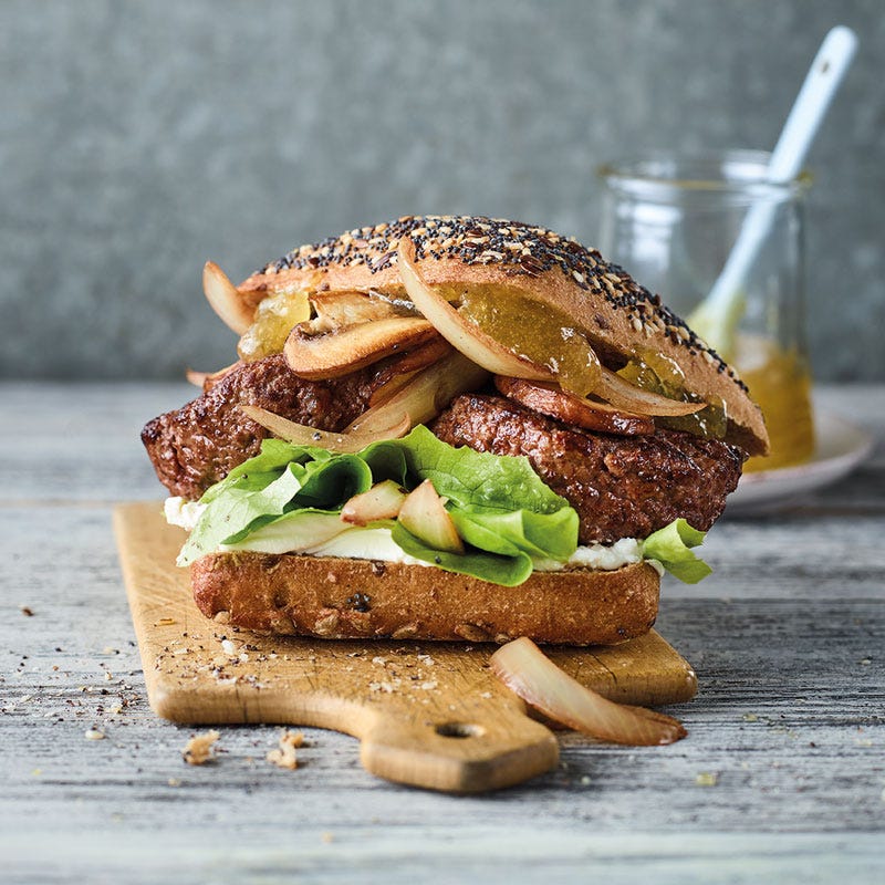Französischer Hamburger mit Ziegenkäse
