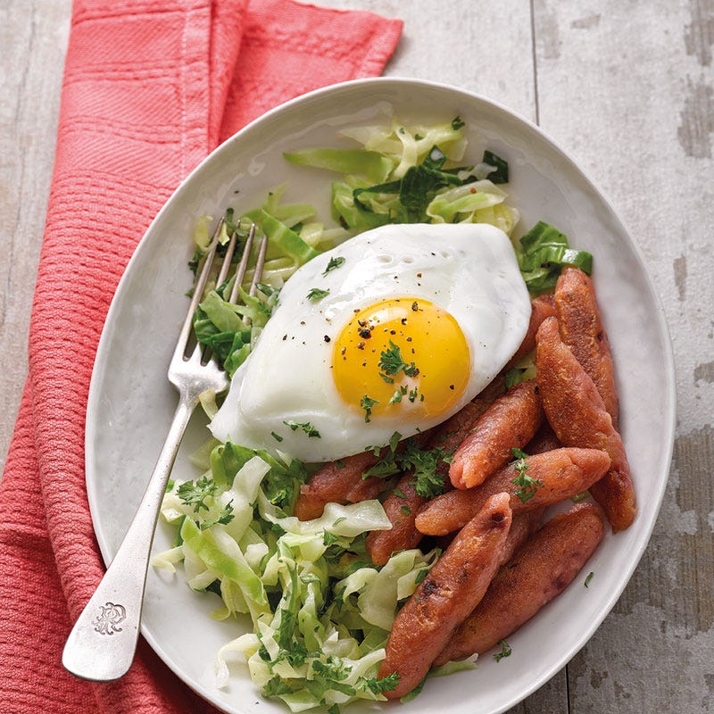 Rote-Bete-Schupfnudeln mit Spitzkohl