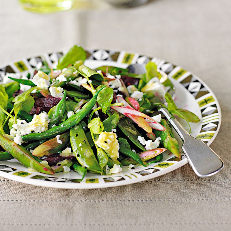 Gemischter Bohnensalat mit Schafskäse