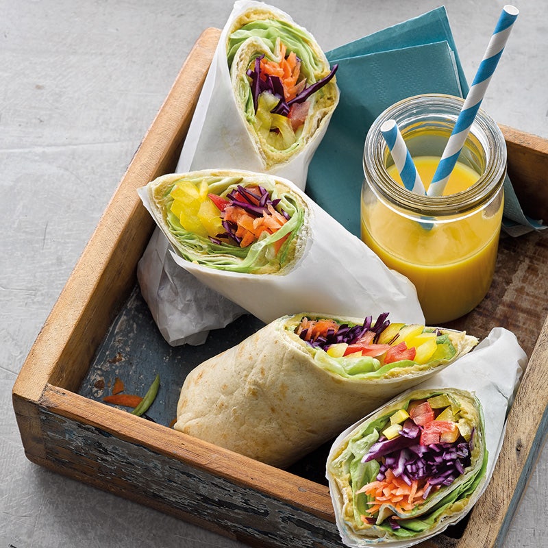Rainbow-Wraps mit Avocadohummus