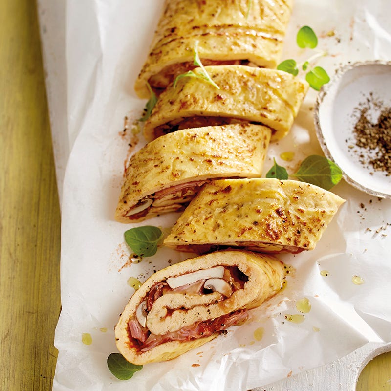 Foto van Pizzarol met ham en champignons door WW