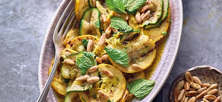 Courgettesalade met citroen-muntdressing