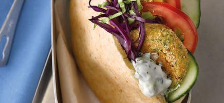 Pain pita de falafels au tzatzíki
