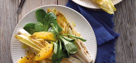 Salade d’orange et d’endive rôtie