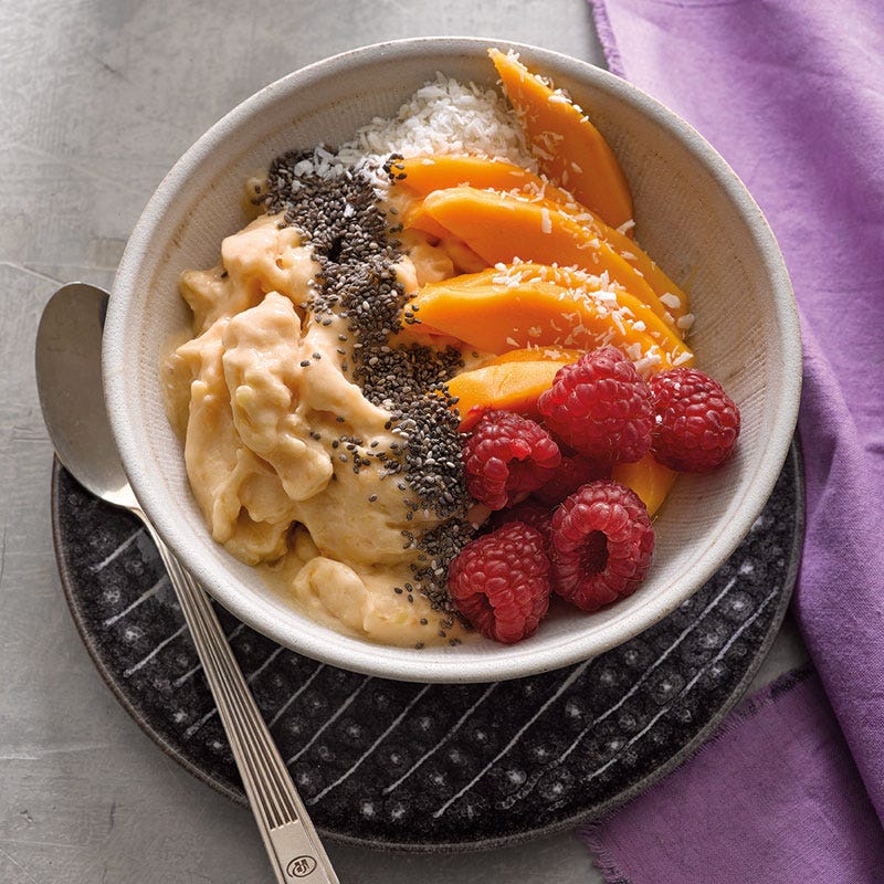 Papaya-Smoothie-Bowl mit Kokos