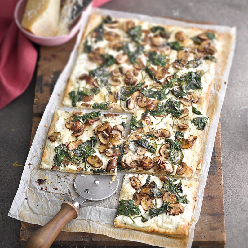 Foto van Flammkuchen met spinazie en champignons door WW