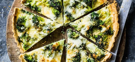 Broccoli and cheddar quiche