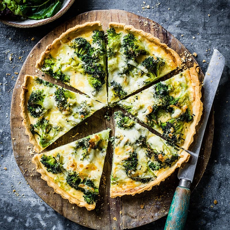 Broccoli and cheddar quiche