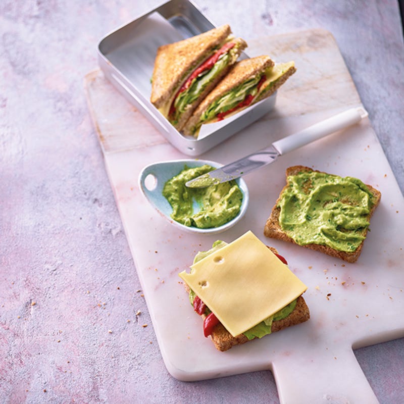 Foto van Geroosterd brood met kaas en guacamole door WW