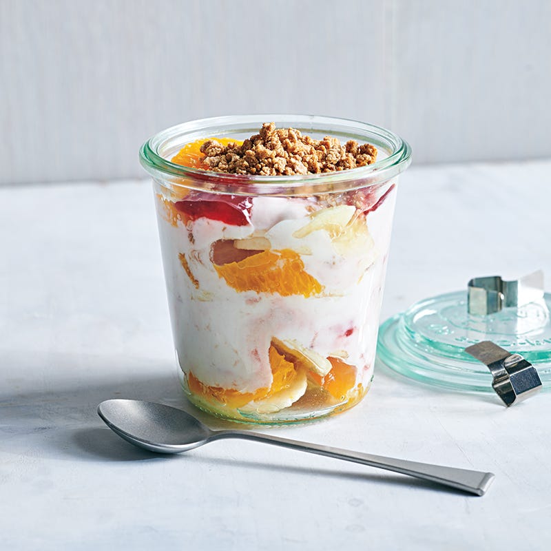 Yogurt breakfast parfaits