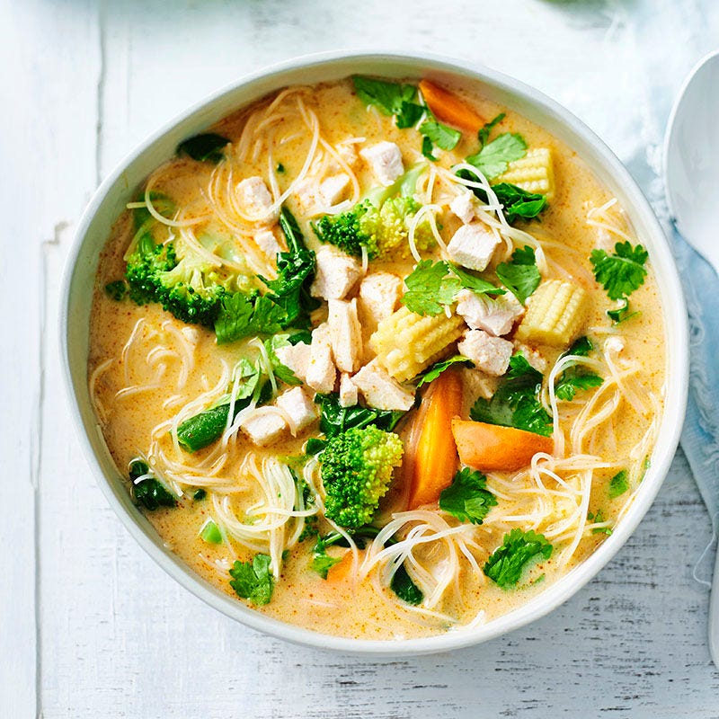 Photo de Soupe thaïe au poulet et lait de coco par WW