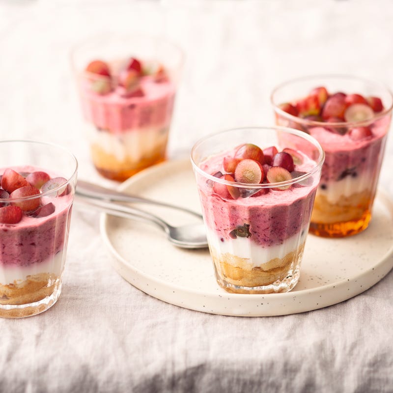 Photo de Trifle aux raisins et prunes rouges prise par WW