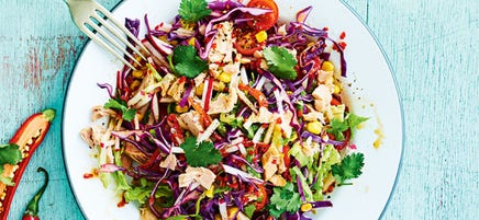 Salade de chou au thon et piment