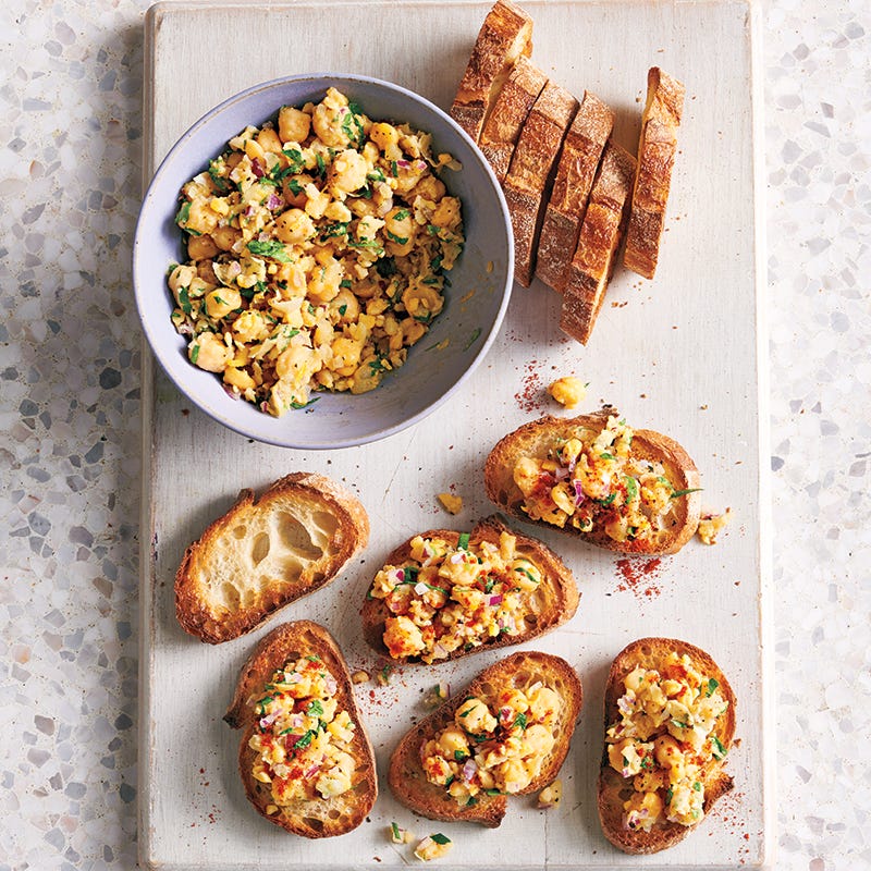 Chickpea-lemon bruschetta