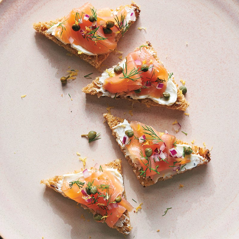 Smoked salmon canapes