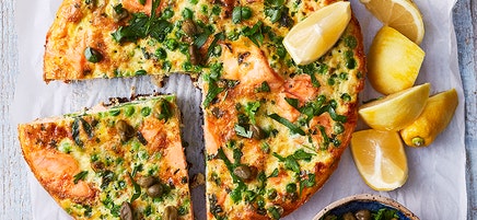 Frittata med rökt lax och ärter