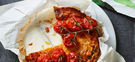 Quiche utan pajskal med ugnsbakad tomat