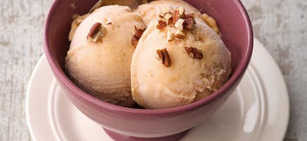 Süsskartoffel-Nicecream mit Ahornsirup