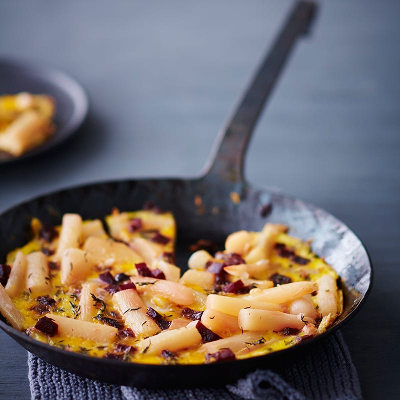 Foto van Omelet met schorseneren en rode bietjes door WW