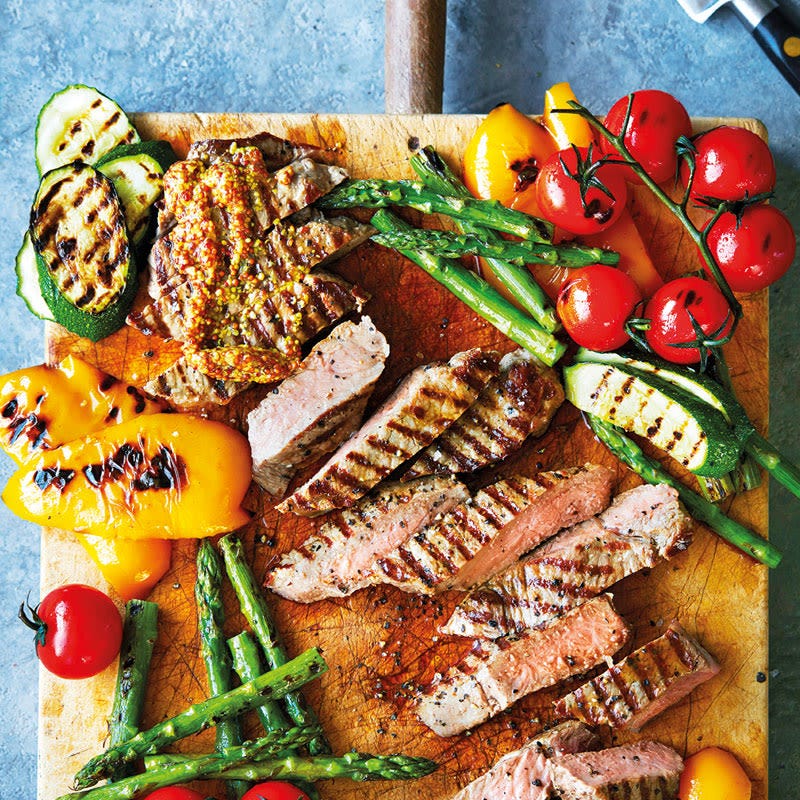 BBQ-Steaks mit Gemüse