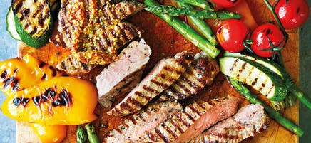 Steaks BBQ et légumes grillés