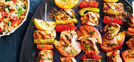 Brochettes de filet de porc et marinade miel-moutarde